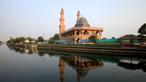 masjid yamiun ibada (ban thang khwai)beautiful mosque in bangkok , thailand