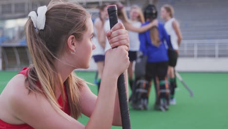 Jugadora-De-Hockey-Triste-Después-De-Un-Partido