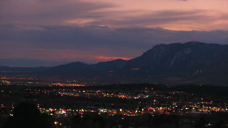 Un-Clip-De-Lapso-De-Tiempo-De-31-Segundos-De-La-Cordillera-En-Colorado-Springs,-Estados-Unidos