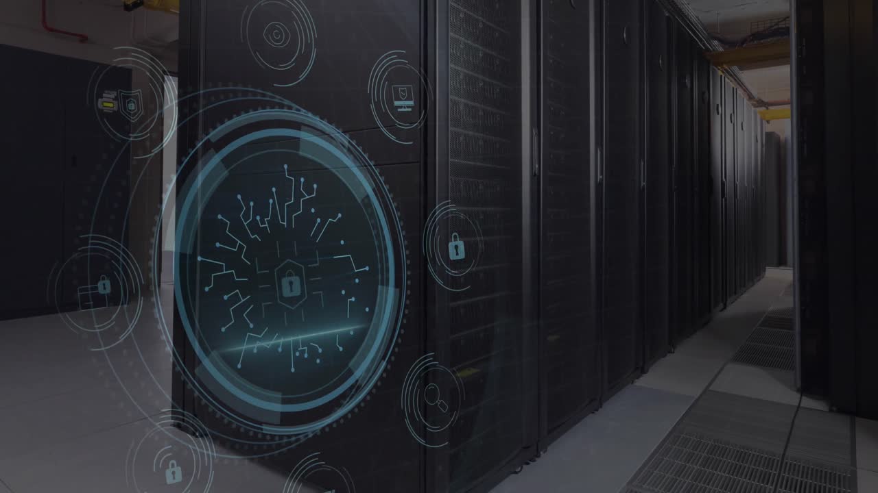 texto de seguridad cibernética sobre escáner redondo contra la sala de servidores de computadora vacía