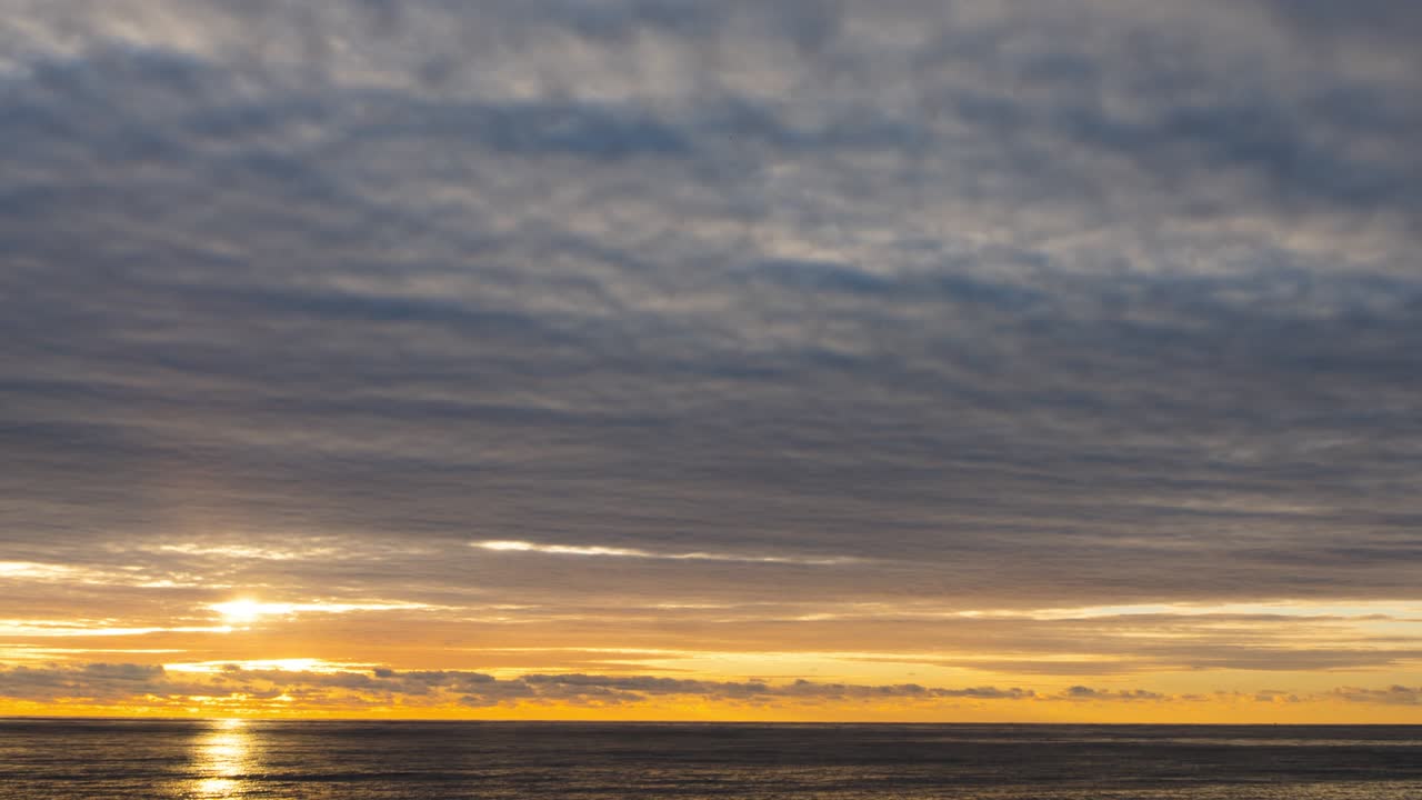 해가 지는 풍경입니다.