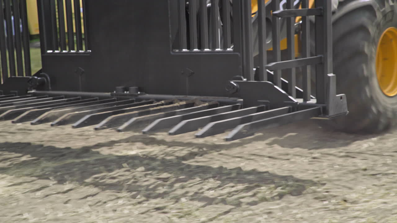 máquinas agrícolas. máquinas de cosecha. máquinas agrícolas para pilas de heno