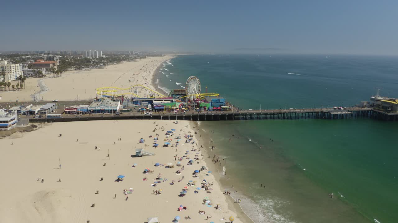 산타모니카 해변, 상징적인 부두, 여름날 조감도