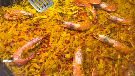 Spanish-fideua,-typical-Valencian-seafood-meal-with-noodles-and-prawns-or-prawns