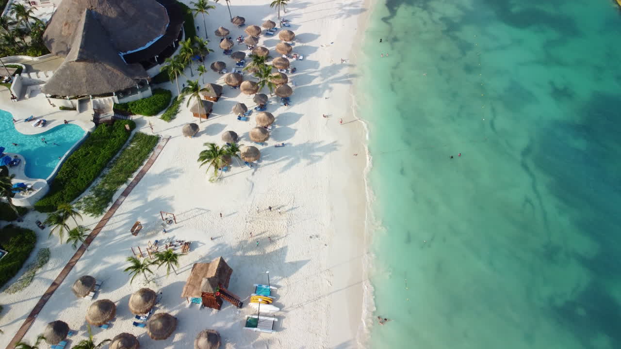 riviera maya resort de playa todo incluido con aguas turquesas