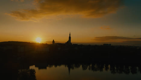 fly-over-lake-Tabor-Czech-autumn-cold-morning-sunshine