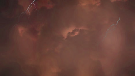 cielo nocturno tormentoso con relámpagos