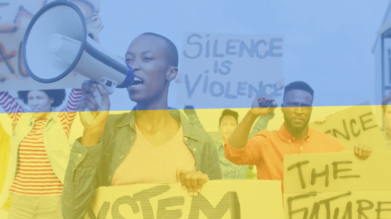 animación de la bandera de ucrania sobre diversas mujeres y hombres manifestantes