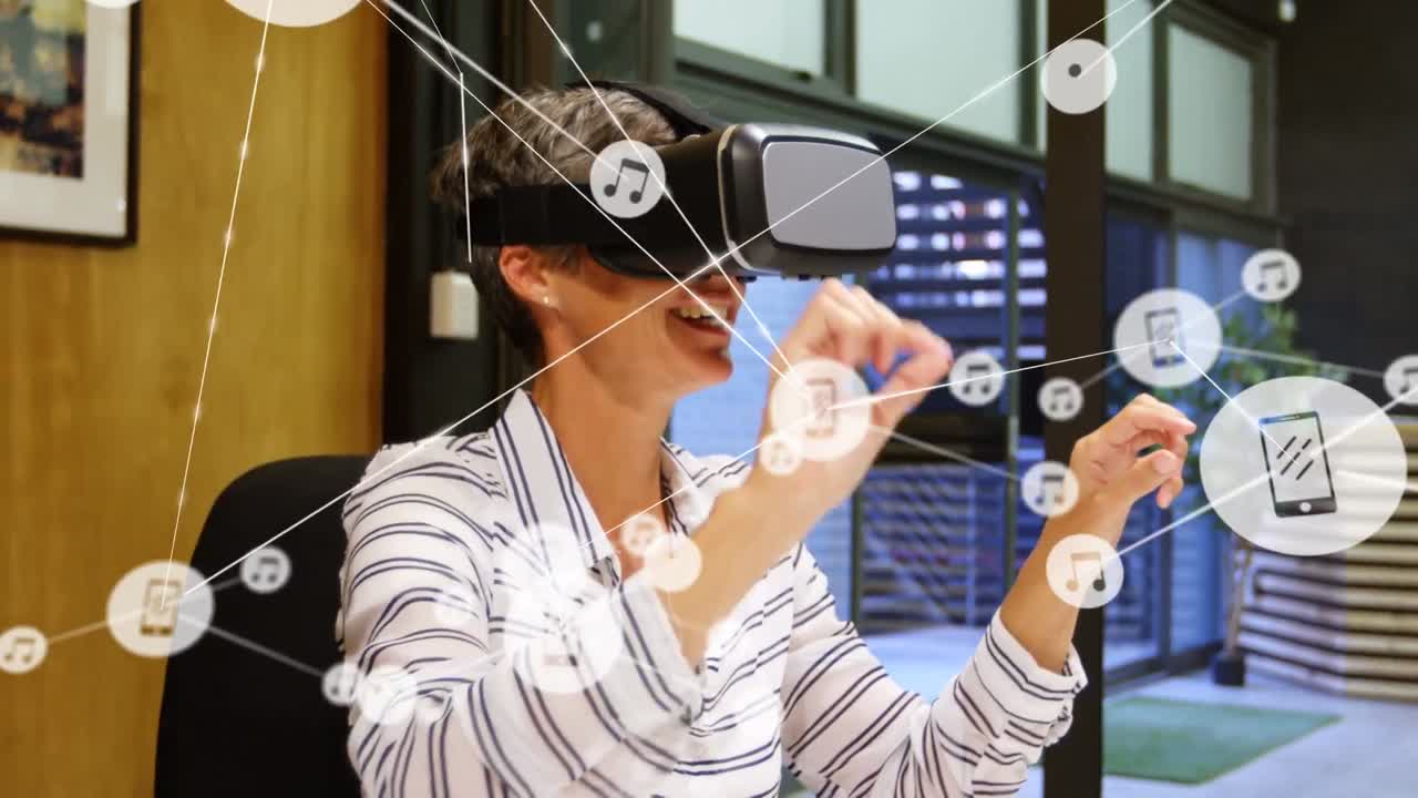 vr 헤드 ⁇ 을 사용하는 백인 사업가 여성에 대한 아이콘과 연결 네트워크의 애니메이션