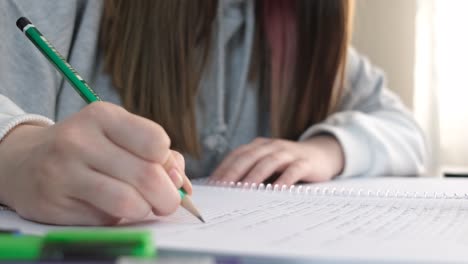 tomar notas en el cuaderno