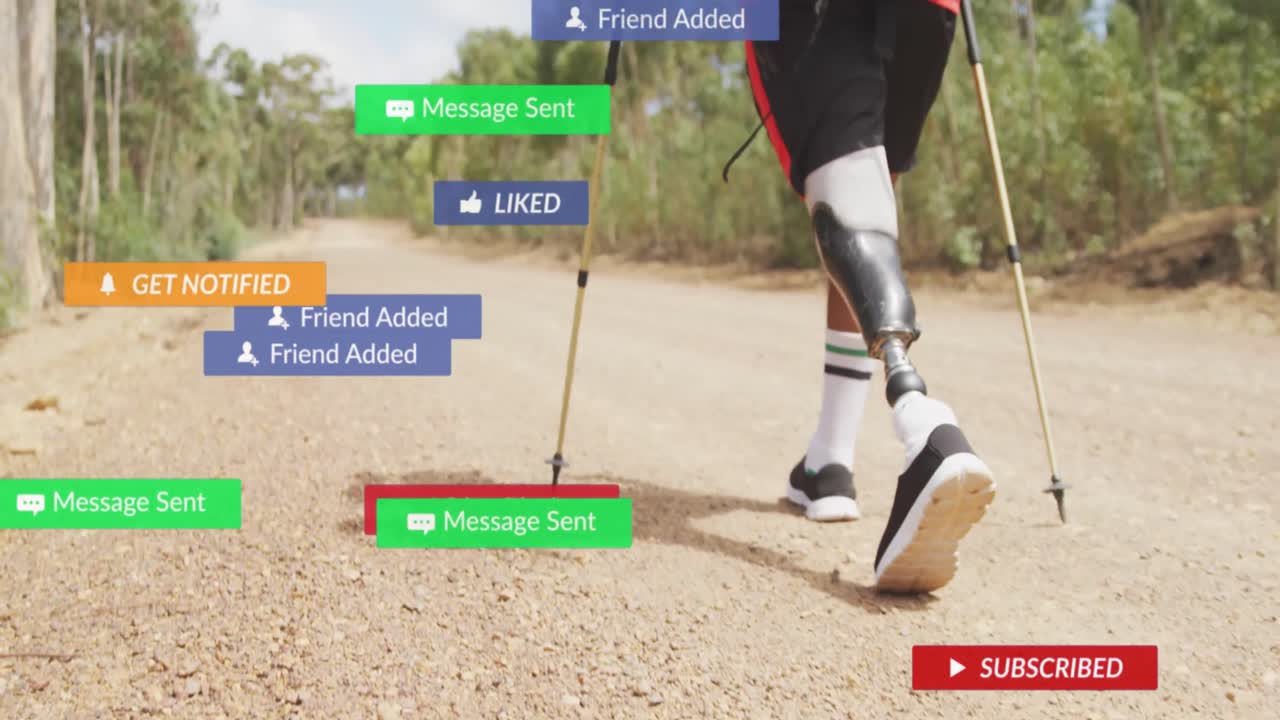 숲길에서 는 지이를 가진 선수의 낮은 부분 위에 알림 바의 애니메이션