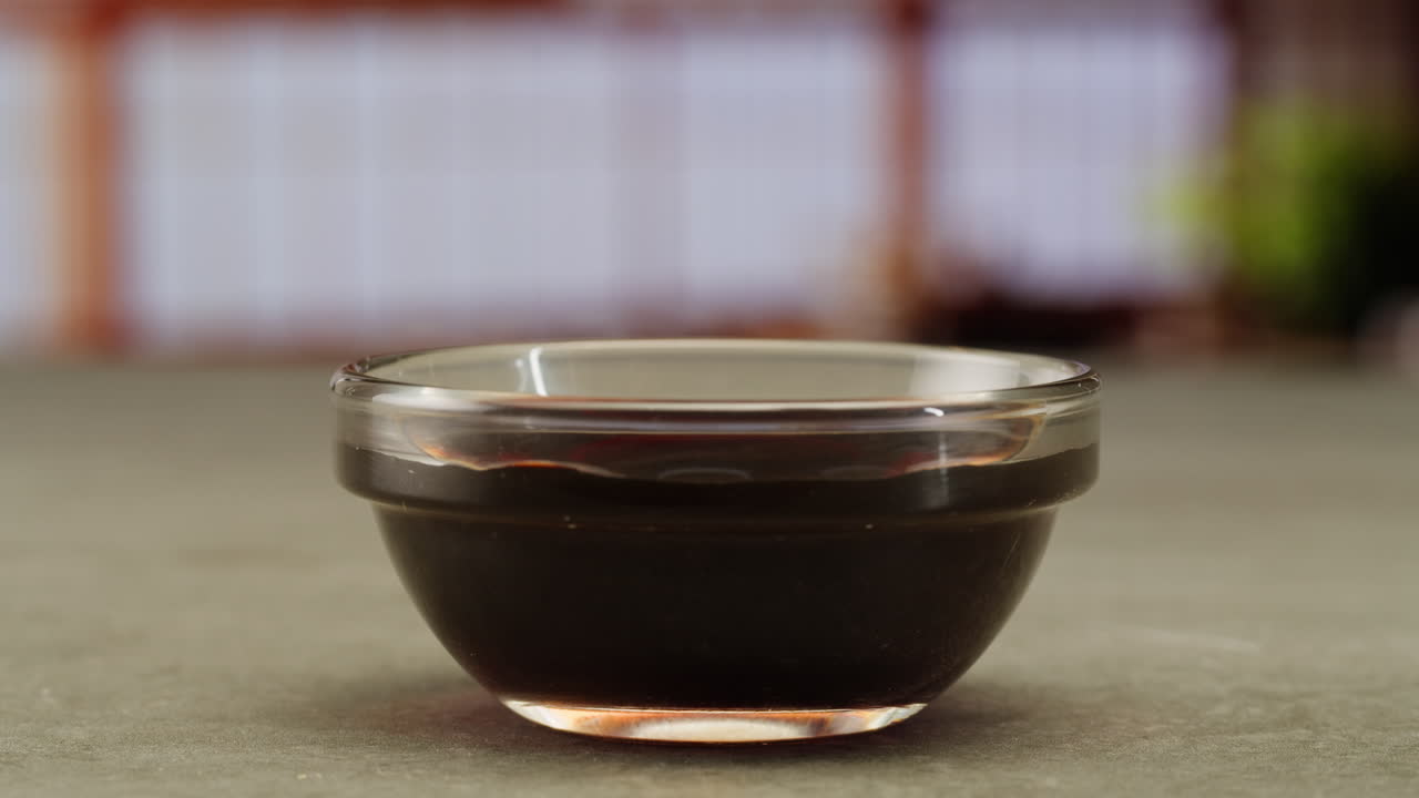 토나 사시미와 콩 소스