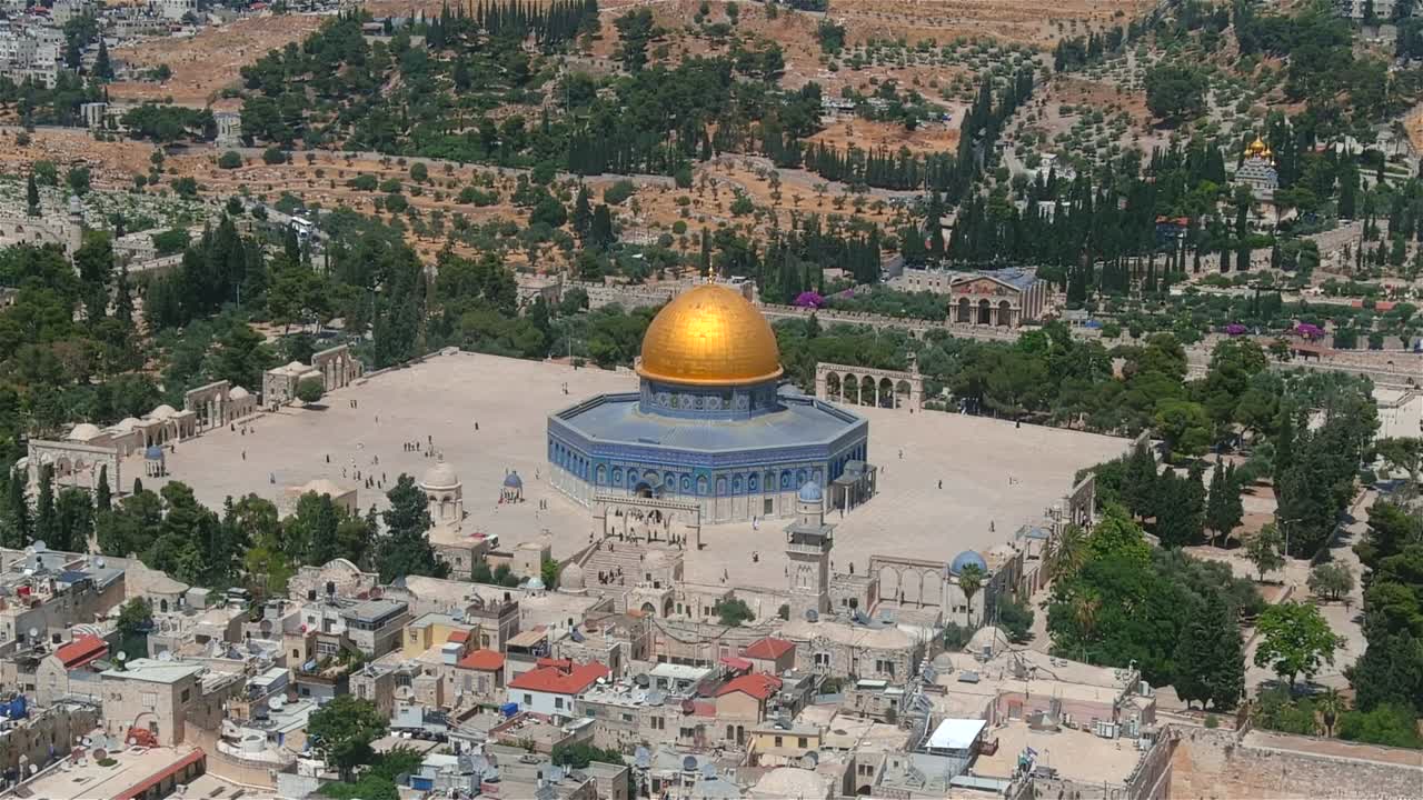 Złota Kopuła na Skale i Ściana Płaczu (Kotel), widok z lotu ptaka.