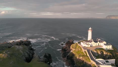 Fanadenkopf-Im-Leuchtturm-Von-Donegal,-Irland