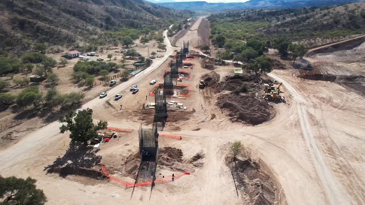 construcción de obras públicas, puentes y carreteras