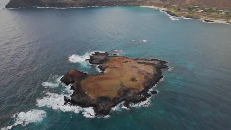 Langsamer-Und-Stetiger-Blick-Auf-Den-Strand-Von-Makapuu