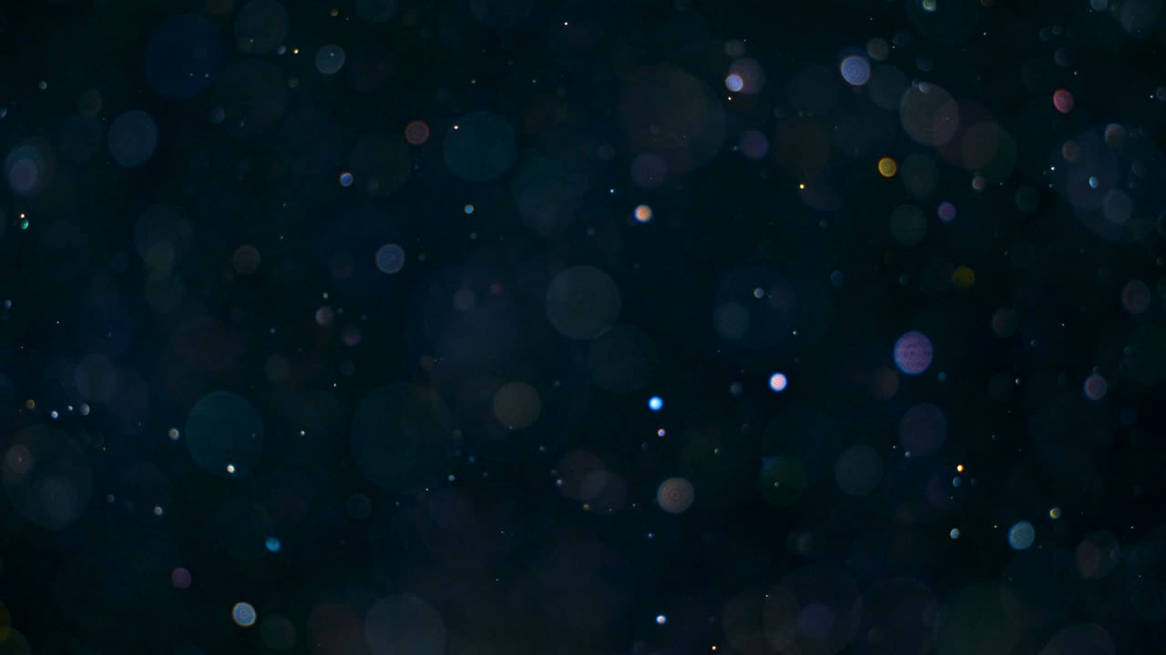 elegante, detallado y delicioso bokeh y partículas visuales con poca profundidad de campo bajo el agua