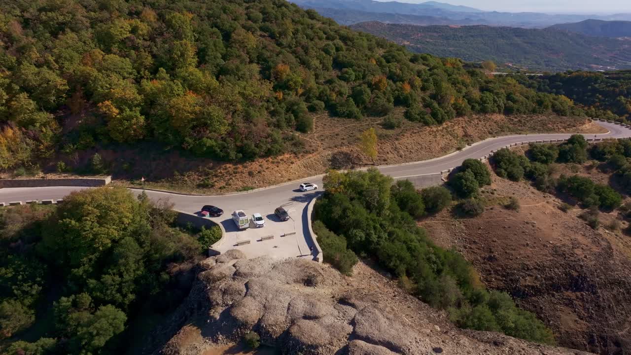De betagende Meteora Klostre i Grækenland fra et fugleperspektiv