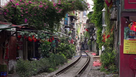 popular traditional tourist city railway attraction
