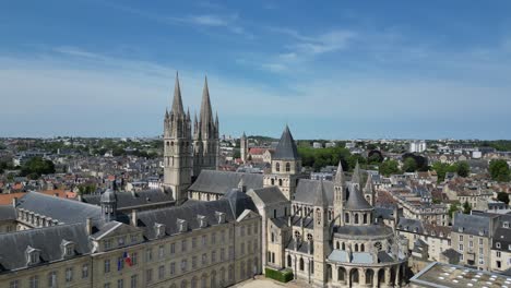 Aufsteigende-Drohne,-Luftaufnahme-Der-Abtei-Von-Saint-Etienne,-Caen,-Frankreich-Drohne,-Luftaufnahme