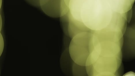 Vídeo-De-Puntos-De-Luz-Bokeh-Blancos-Y-Verdes-Parpadeantes-Con-Espacio-Para-Copiar