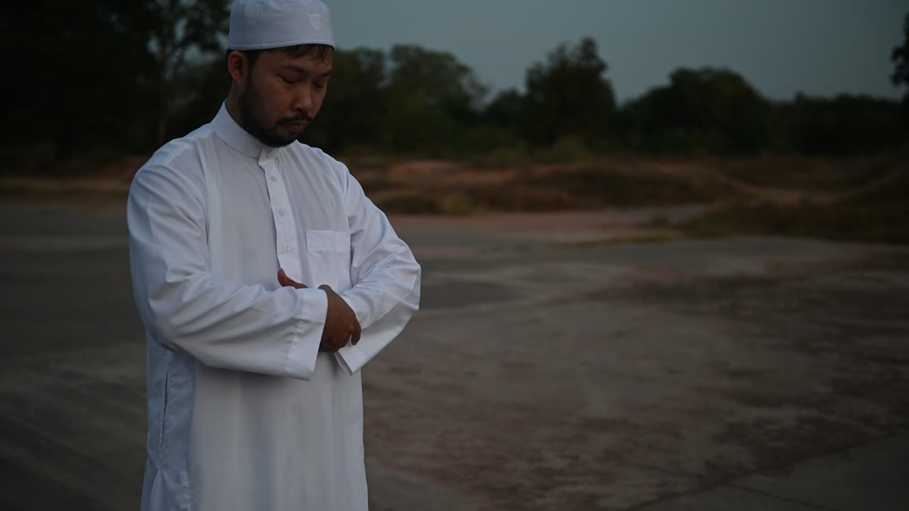 실루 젊은 아시아 무슬림