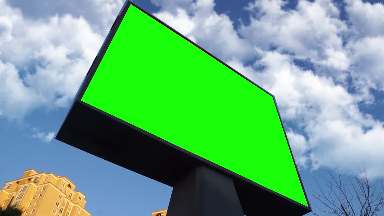 도시, 도시 생활에 대한 녹색 스크린 광고판, 빈 광고 패널, 마케팅을 위한 배너, 크로마 키 빈 표지판.