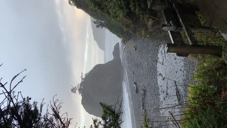 un día lluvioso en la costa de oregón
