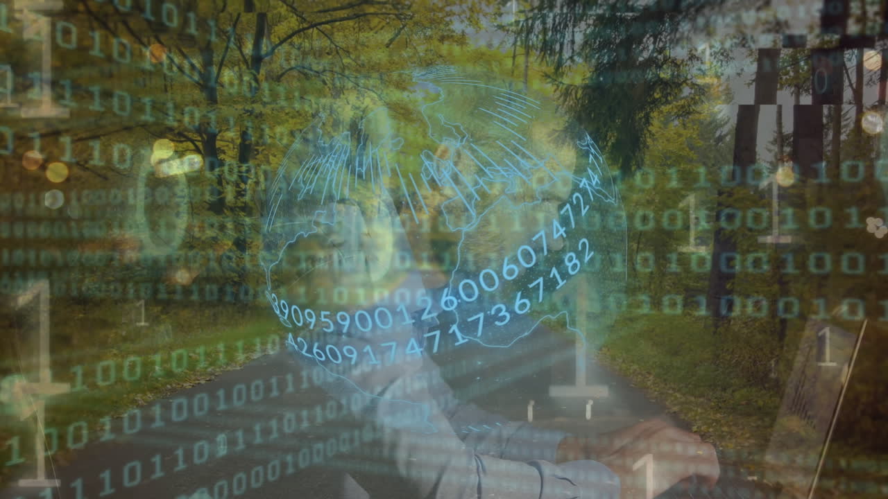 animación del globo sobre el procesamiento de datos y el hombre usando computadora portátil