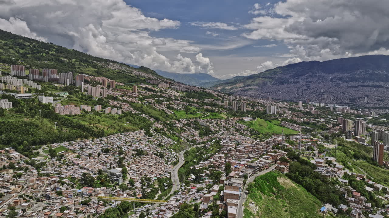 medellín colombia aerial v22 sobrevuelo mirador el cristo, el moro, olaya herrera y blanquizal capturando la ladera residencial del paisaje urbano de comuna 7 y robledo - filmado con mavic 3 cine - noviembre 2022