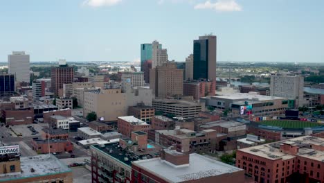 toledo, ohio skyline with drone video moving up