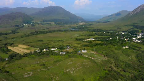 Barnaderg-Bay,-Letterfrack,-Connemara,-County-Galway,-Irland,-Juli-2021