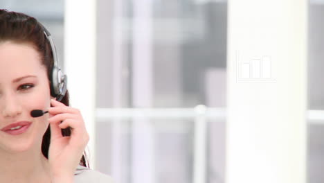 animación del icono del diagrama sobre una mujer de negocios caucásica usando auriculares de teléfono