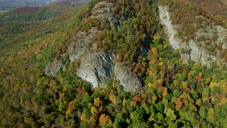 Undisturbed-Nature-Landscape-in-Beautiful-Forests-of-New-England,-USA---Aerial-Drone-Establisher