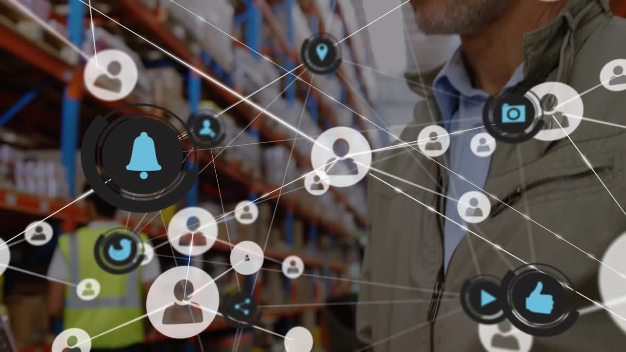 animación de la red de conexiones con iconos sobre el hombre que trabaja en el almacén