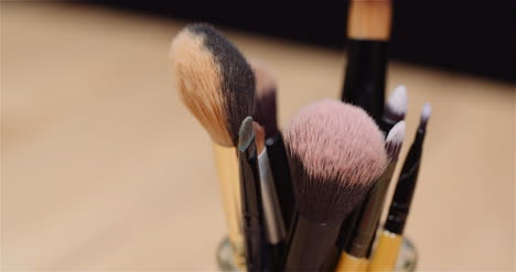 makeup brush set on table rotating 2