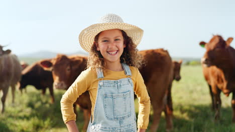 Happy-little-girl,-portrait-smile