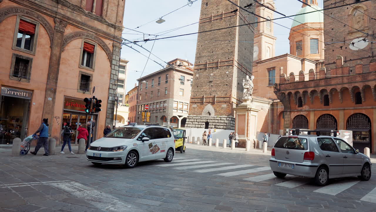 이탈리아 볼로냐 - 도시 거리 풍경