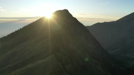 Mount-Rinjani-summit-at-beautiful-sunrise,-the-second-highest-volcano-in-Indonesia