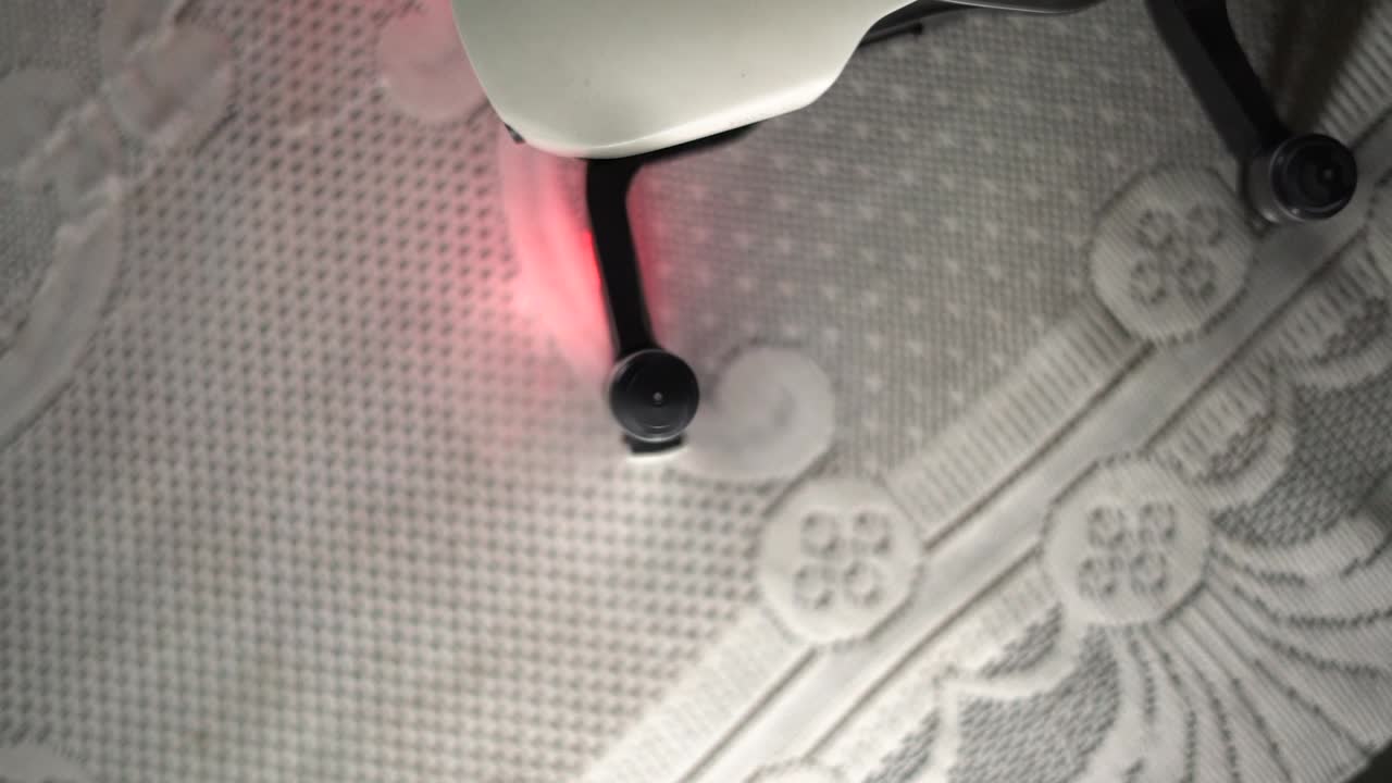 드론 매비드 에어 dji 프로펠러 회전 및 슬로우 모션으로 정지