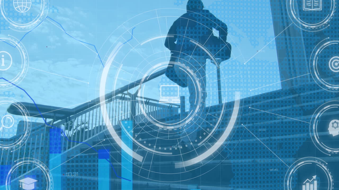 원, 그래프, 지도, 계단을 달리는 백인 남자의 여러 컴퓨터 아이콘의 애니메이션