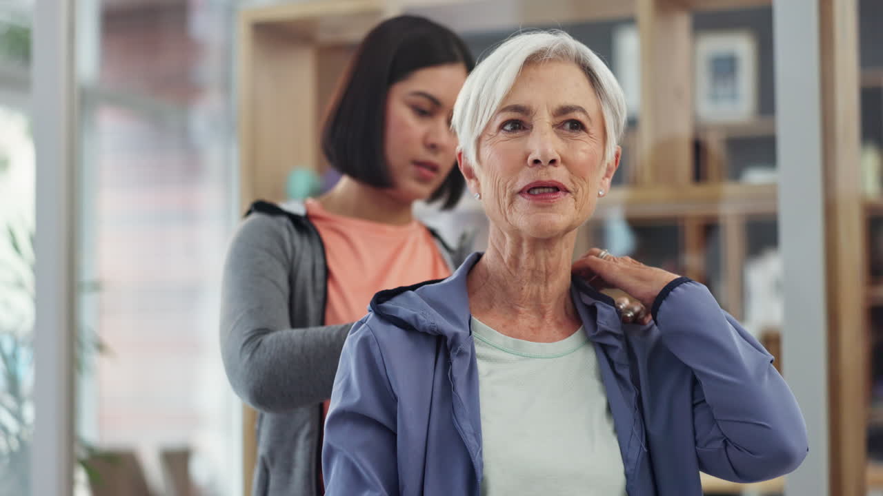 시니어 여성, 물리 치료