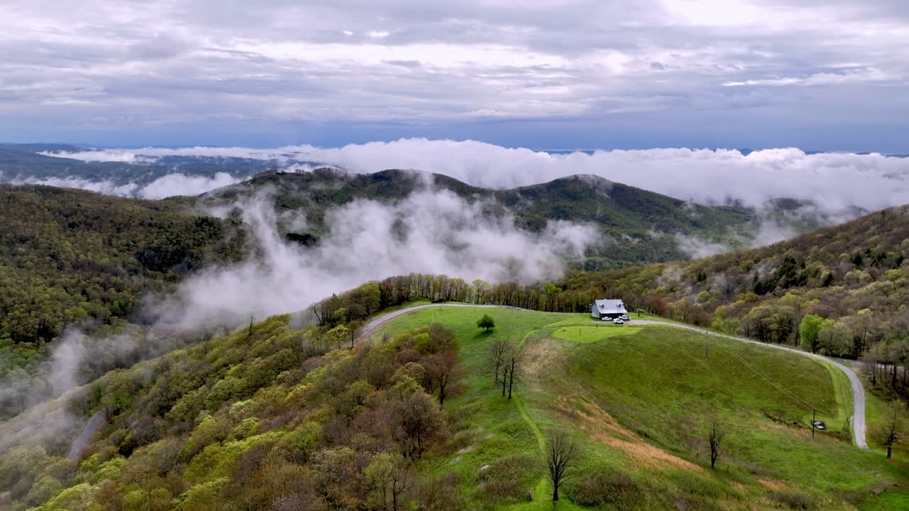 노스캐롤라이나 주 nc의 산에 있는 농장, 오두막