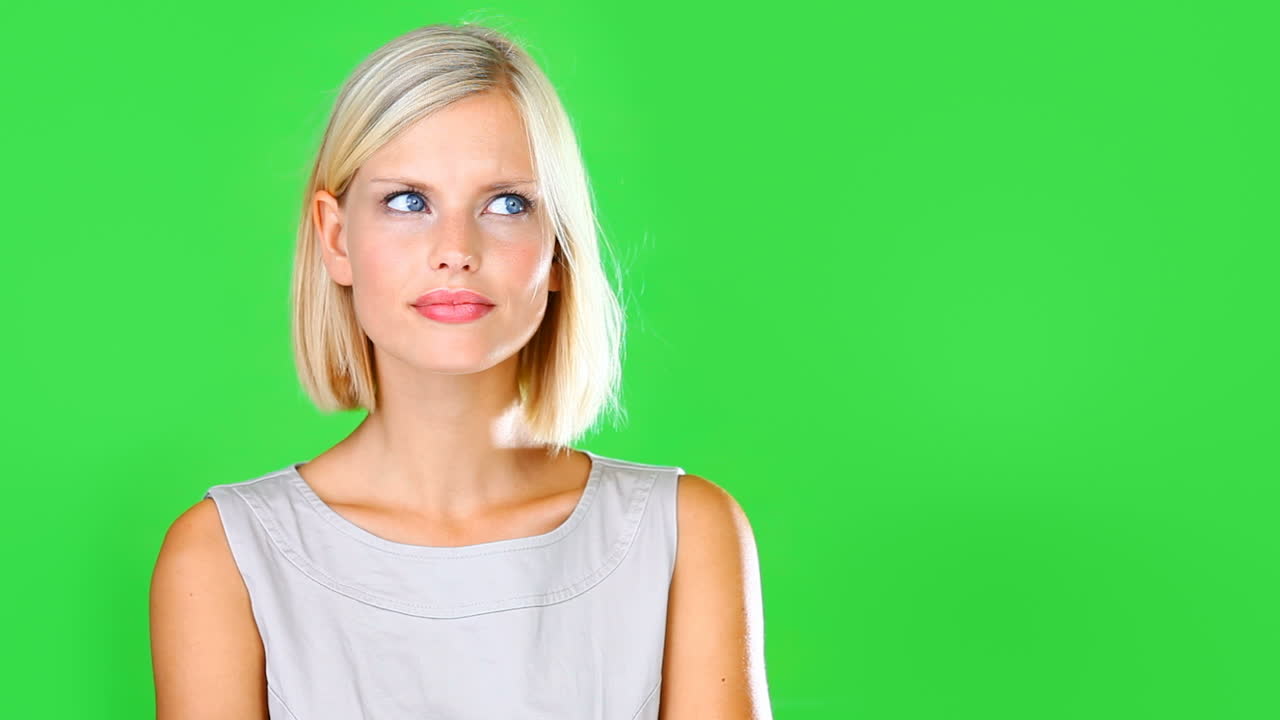 ей нужно что-то делать!