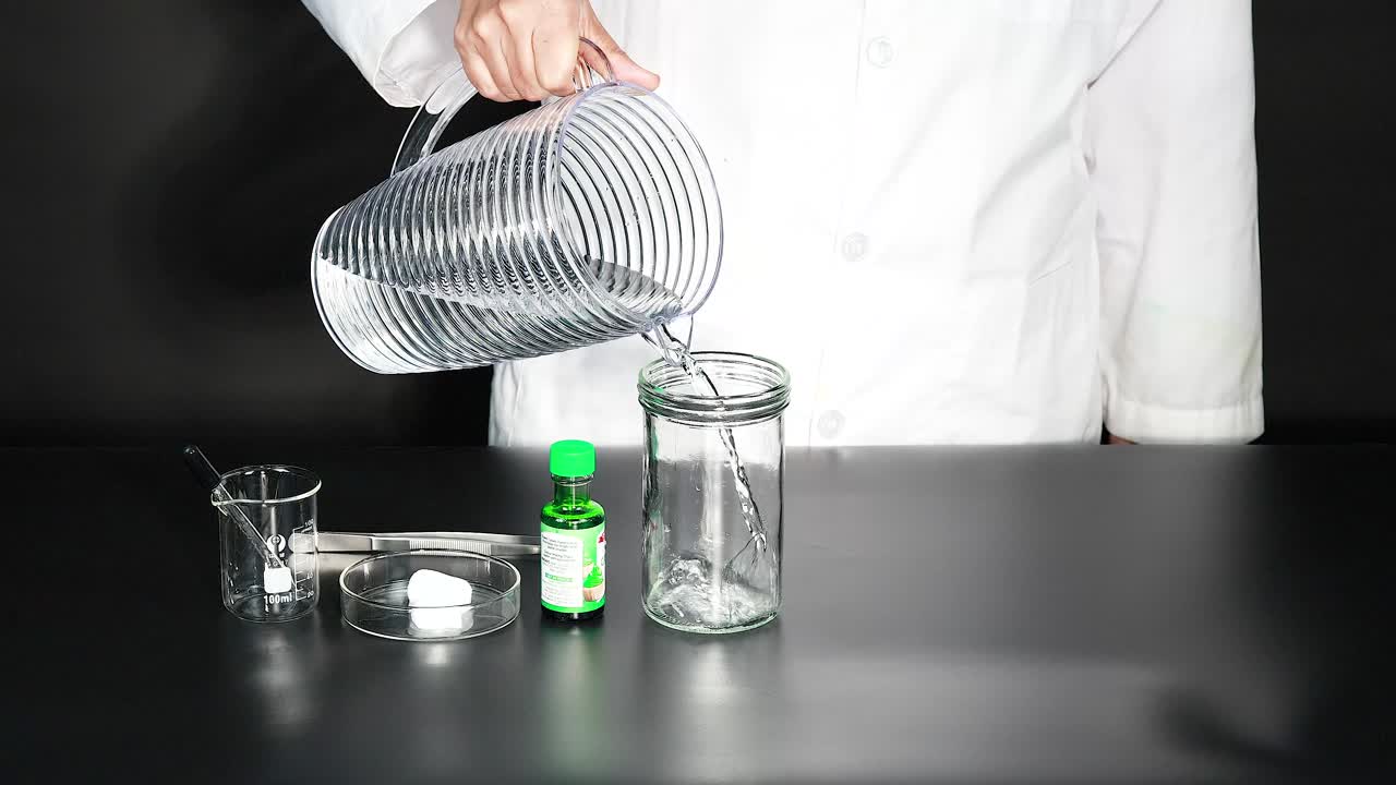 물과 건조 얼음 과학 실험