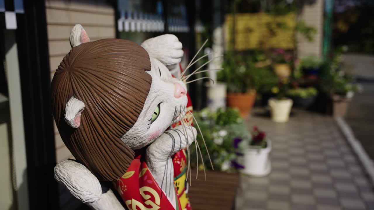 nekomata yokai, criatura del folclore japonés en fukusaki japón 4k