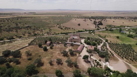 Aerial:-historic-Castillo-de-Arguijuelas-de-Arriba,-Spain---captivating-ancient-fortress