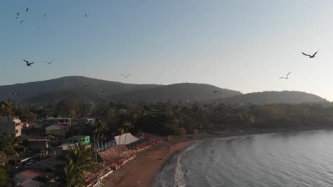 Wunderschöner-Sonnenuntergang-Am-Strand-Von-„Aticama“-In-Nayarit,-Mexiko,-Paraiso-Del-Pacifico