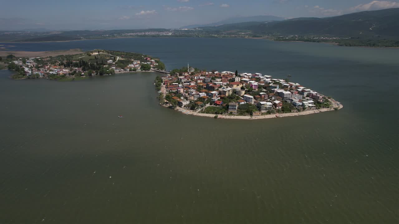 Göldeki Köyün Drone Görüntüsü