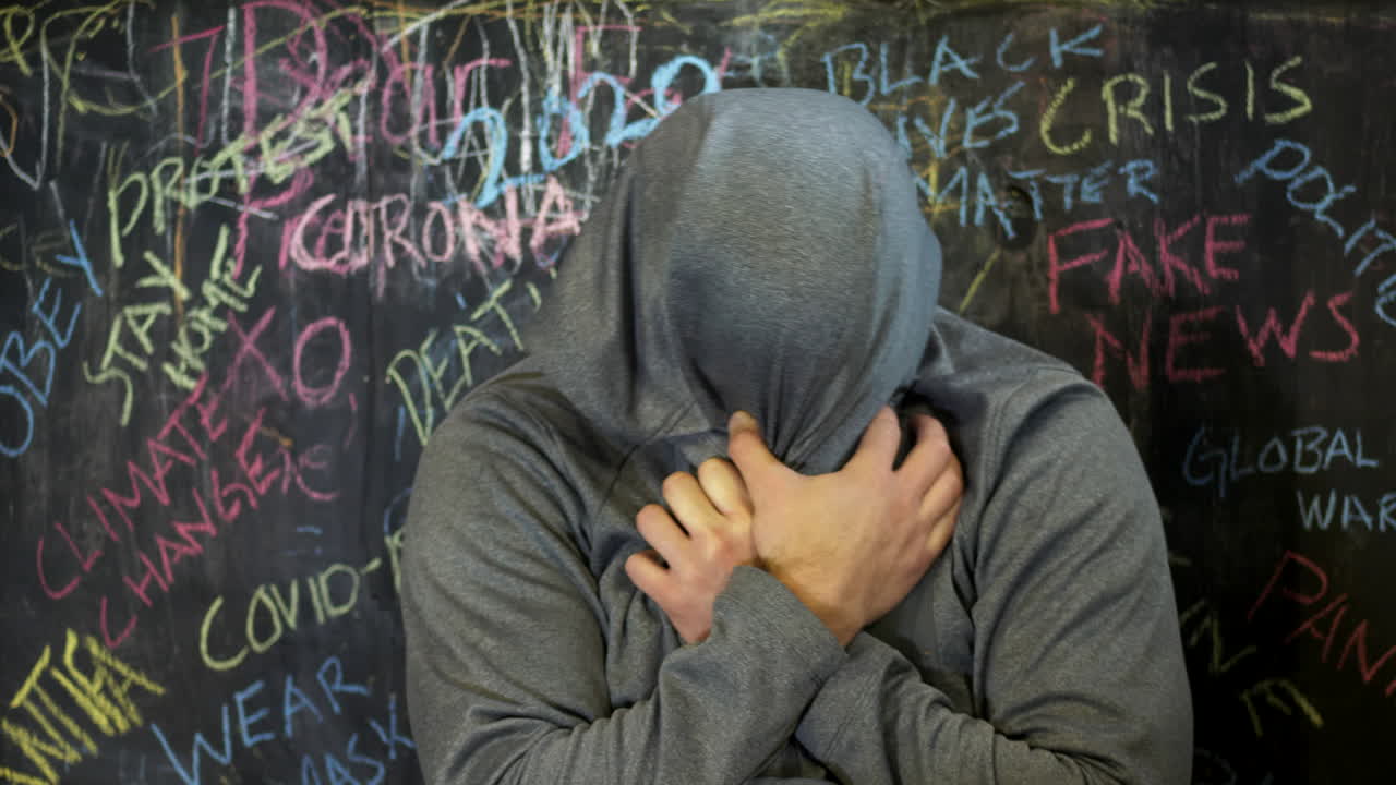 бред опустошенного человека с панической атакой, пандемия коронавирусного ужаса